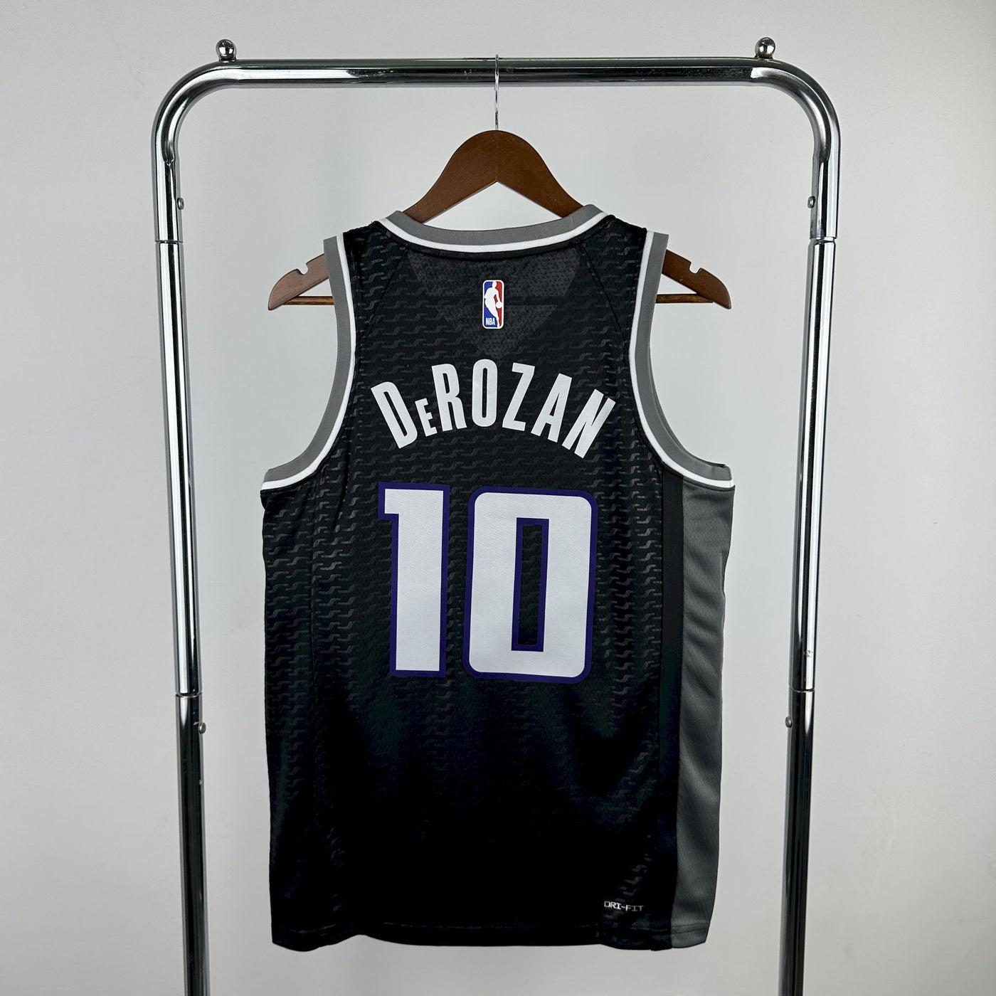 Sacramento Kings 23-24 Statement Edition Black - 10 DeRozan