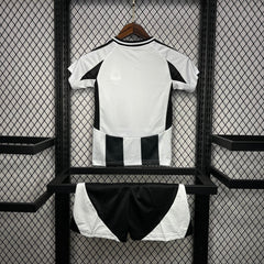 Kit de local de la Juventus 24-25 