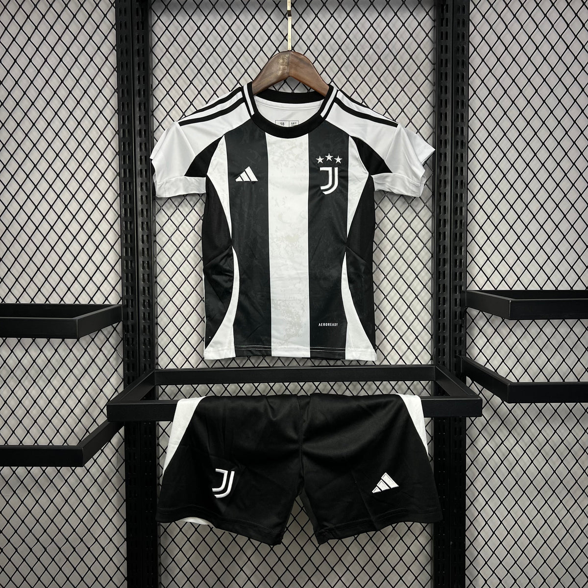 Kit de local de la Juventus 24-25 