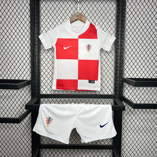 Camiseta de local de Croacia 24-25 