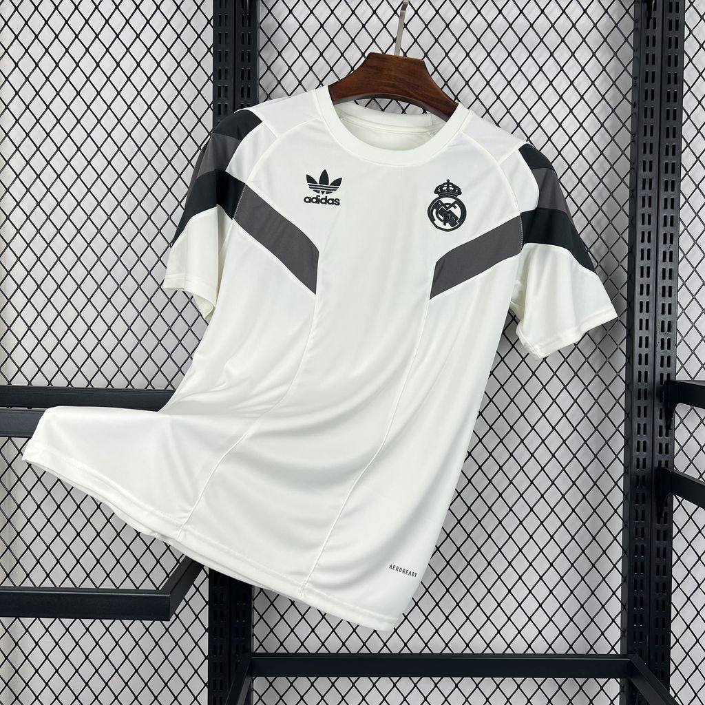 Real Madrid 24-25 Retro Edition Jersey