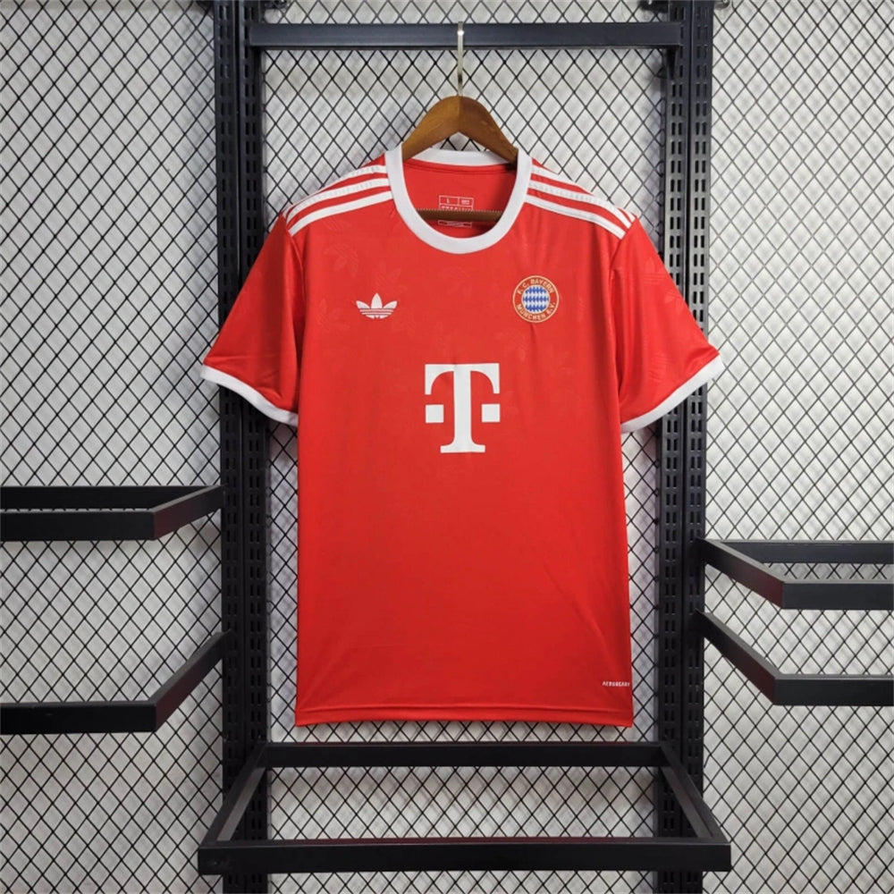 Bayern de Munique 24-25 (Camisola Edição Retro)