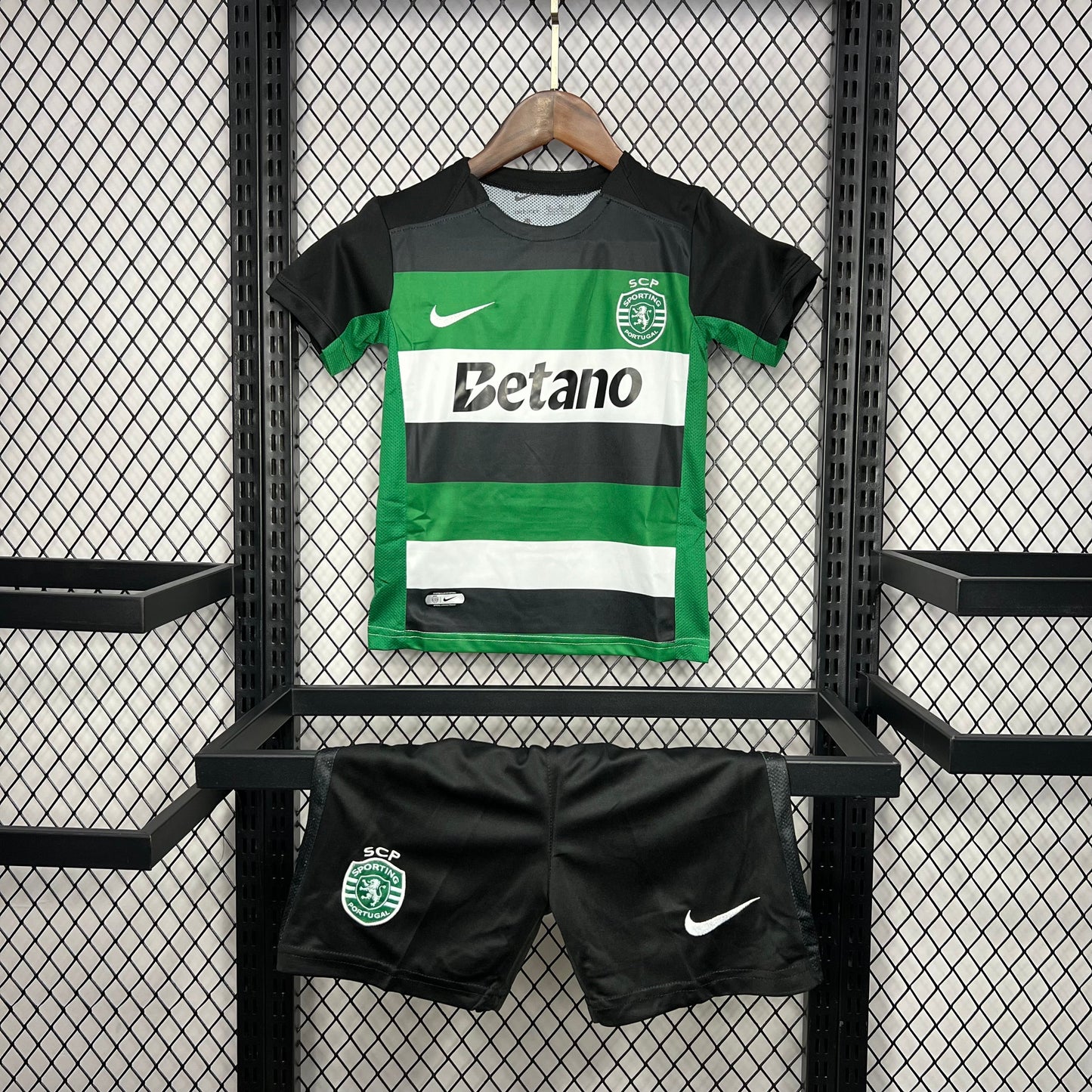 Sporting CP 24-25 Home Kit