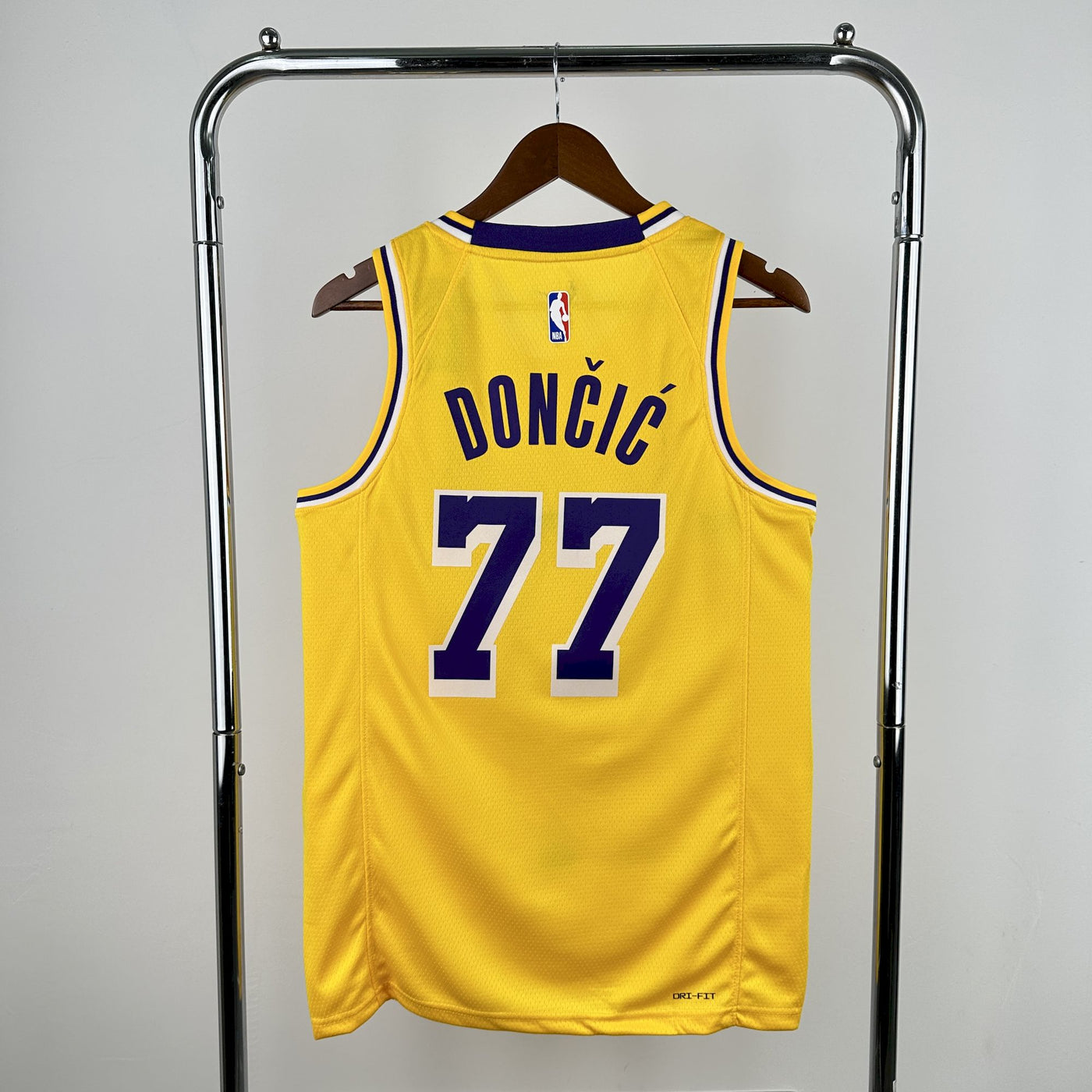 Los Angeles Lakers 24-25 Icon Edition - 77 Dončić