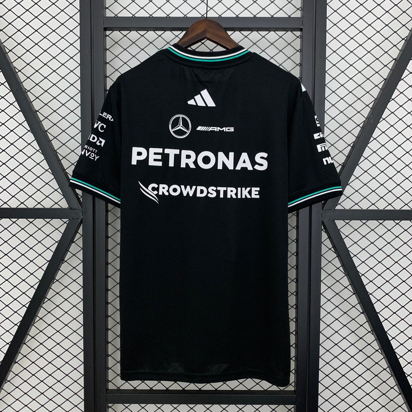 Mercedes AMG Petronas F1 2025 Team Driver T-Shirt - Black