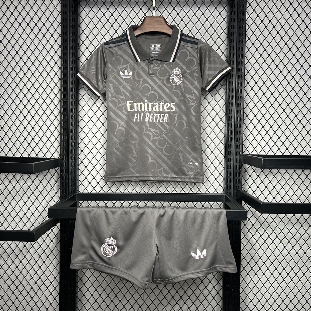 Real Madrid 24/25 (Third Kit)