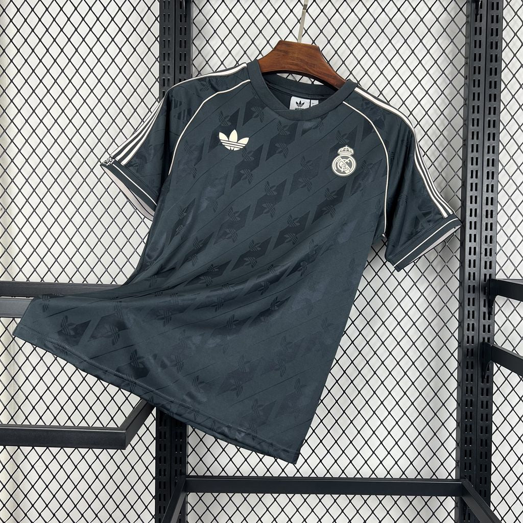 Real Madrid 24-25 (Grey Vintage Edition Jersey)