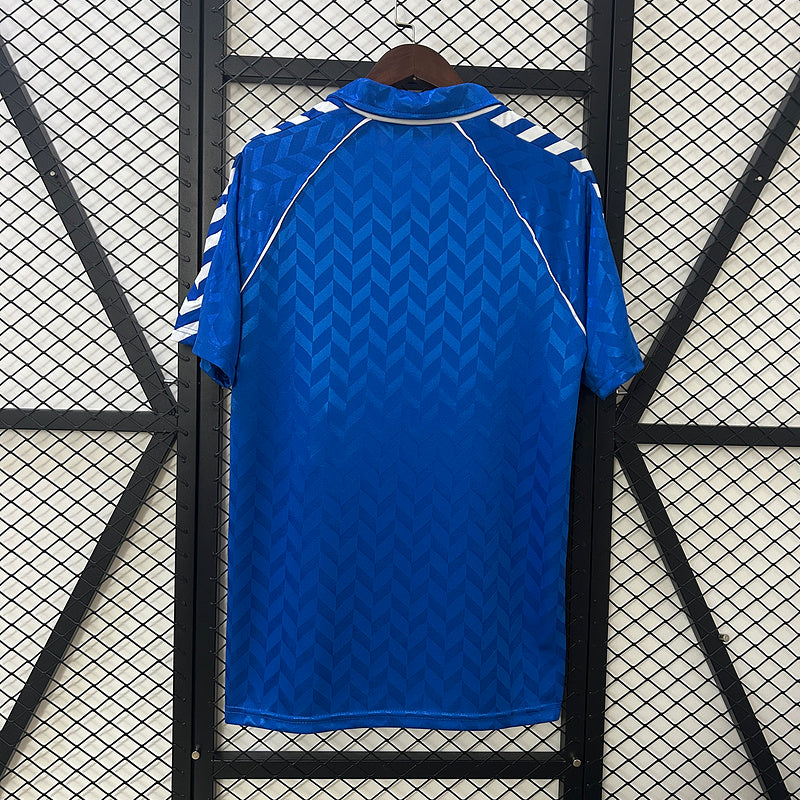 Real Madrid 86/87 (Away Retro Jersey)
