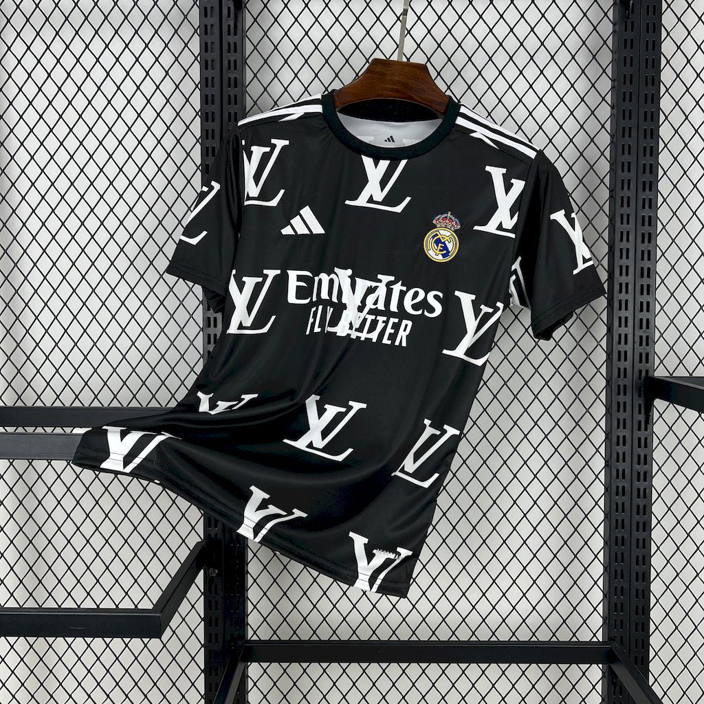 Real Madrid 24/25 (LV Black Edition Jersey)